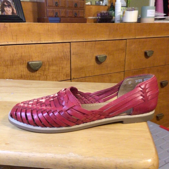 Shoes - Picture 5 of 5